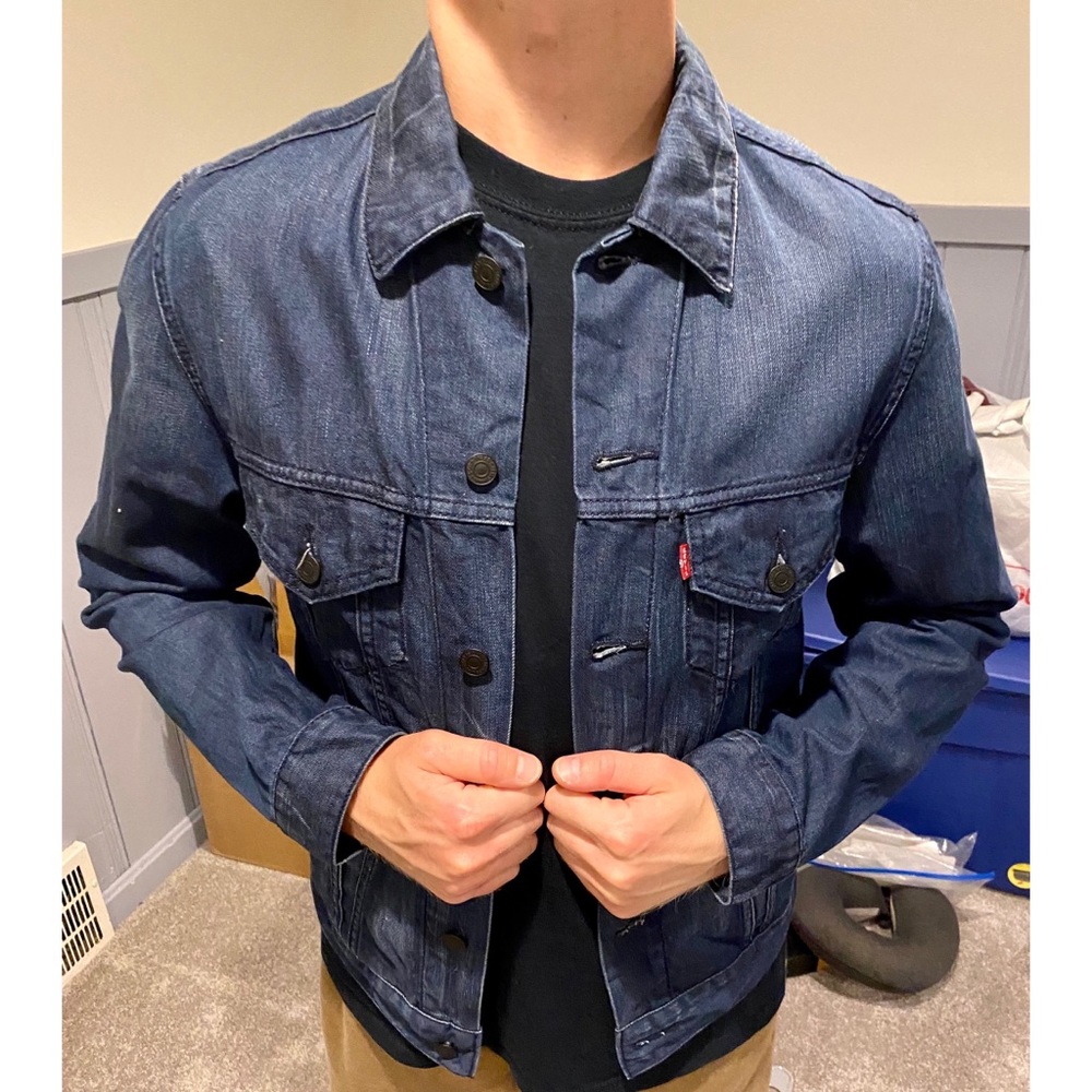 Levi’s Men’s Dark Blue Denim Trucker Jean Jacket
